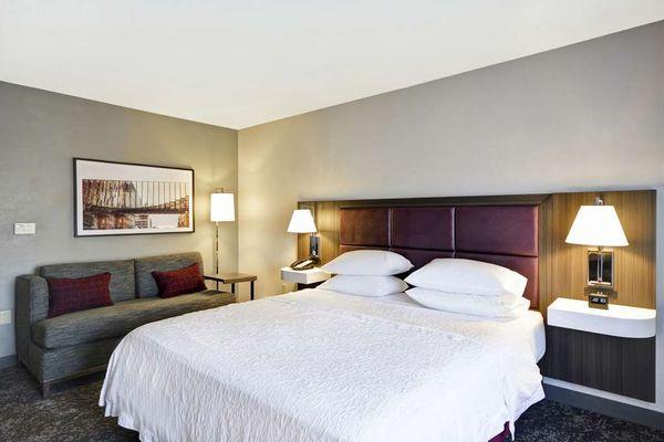 Hampton Inn & Suites Columbus-Easton Area