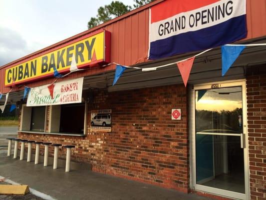 Don't let the modest entrance fool you.. The food is GREAT.