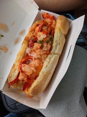 Gluten free lobster roll, Connecticut style