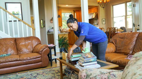 Organizing living room table