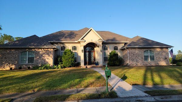 Another quality roof installed by Expert Roofing.  Free Estimates and fair pricing.