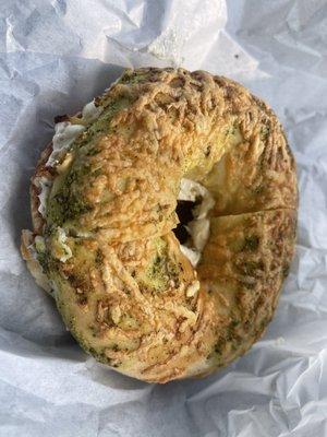 Pesto Bagel : yum :)