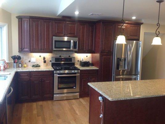 Custom kitchen.... mahogany cabinets w/ gorgeous granite countertops. Dix Hills, NY January 2022