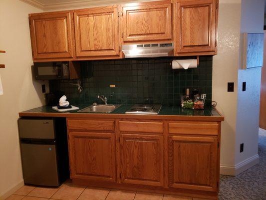 Kitchenette with stove