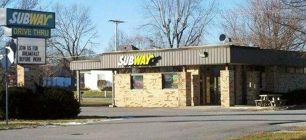 Subway is located at the corner of SR 43 (Prairie St.) and 7th Street in Brookston, Indiana.