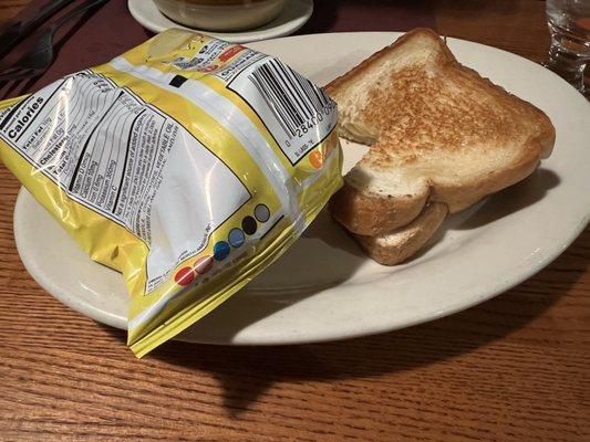 Grilled cheese and potato chips