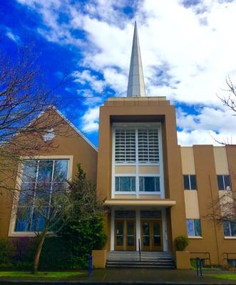 Front of Grant Park Church