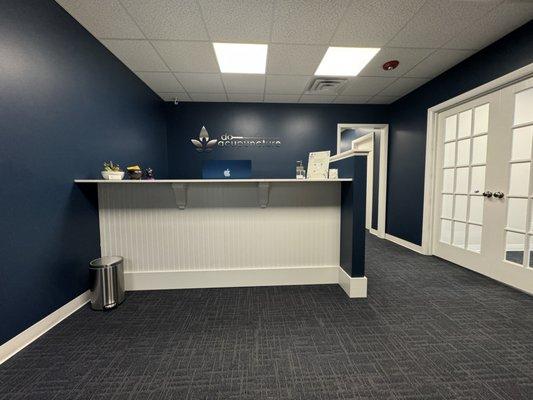 Front desk and reception lobby.