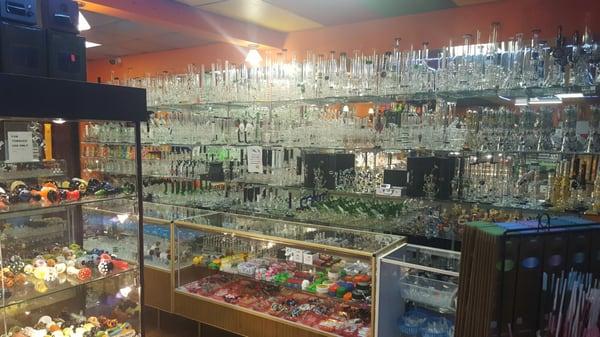 Huge selection of quality water pipes!!!