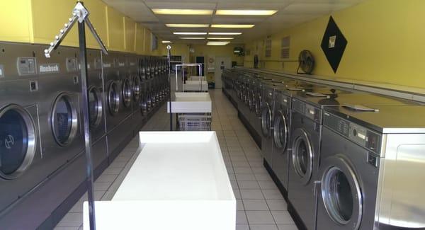 Clean Laundromat!