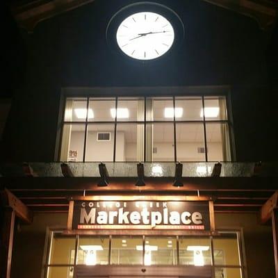 College Creek Marketplace front entrance.