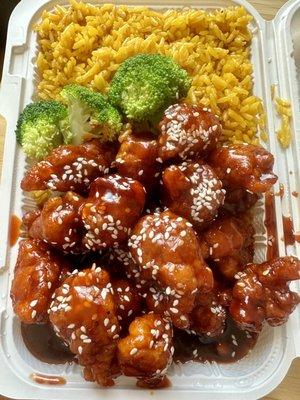 L24. Sesame Chicken Lunch