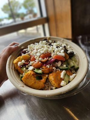 My 1 entrees bowl. Lots of rice. Mountain level.  Chicken and unlimited veggies