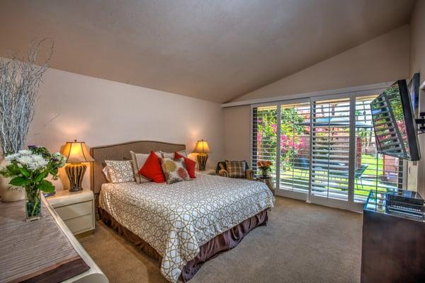 Villa del Palma -- Awaken in this inviting poolside master bedroom, jump in the jacuzzi, or stay in bed all day!