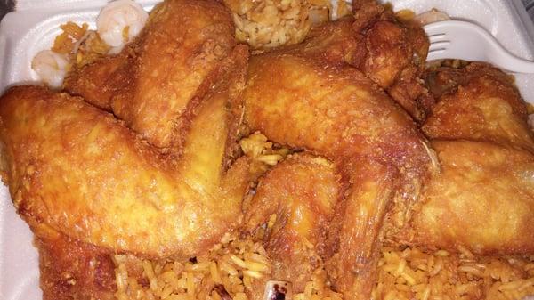 Fried chicken wings with shrimp fried rice