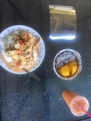 Massaman Curry, Sticky Rice w/mango and Thai Iced Tea