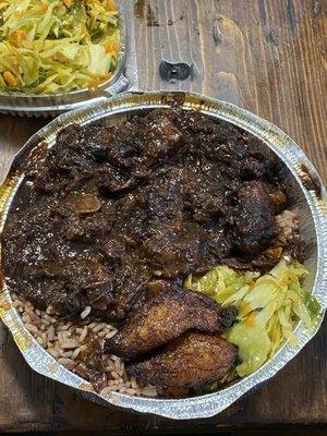 Oxtail with rice and peas