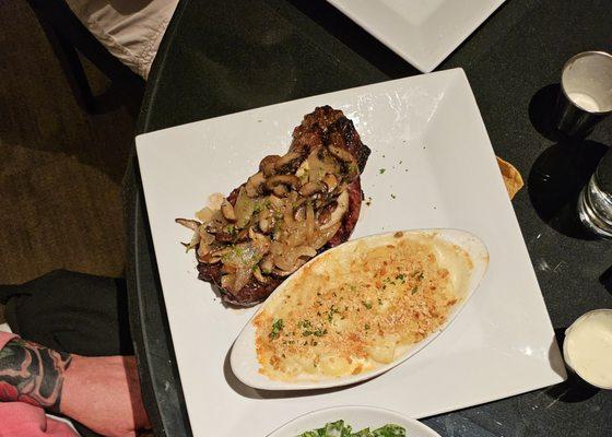 Ribeye and Mac n Cheese