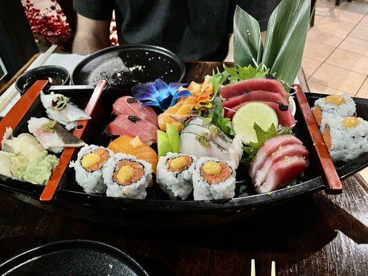 Sushi and sashimi combo