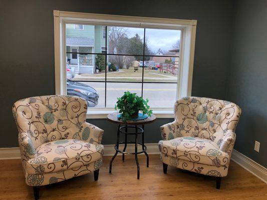 Another view of the therapy office.