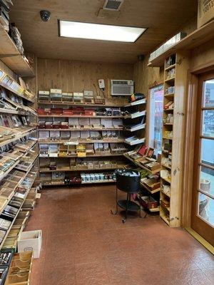 Huge walk-in humidor. Well maintained at the right temp and humidity! Huge selection! Best in town.