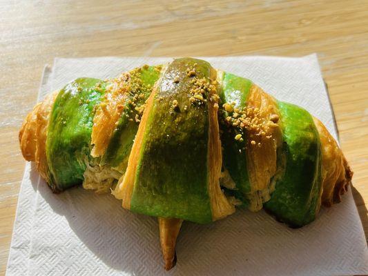 Pistachio Croissant