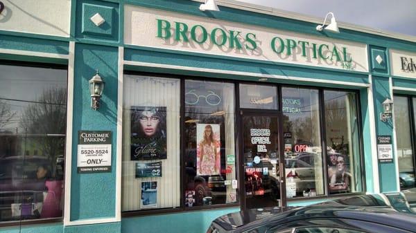 Brooks Optical Inc store front