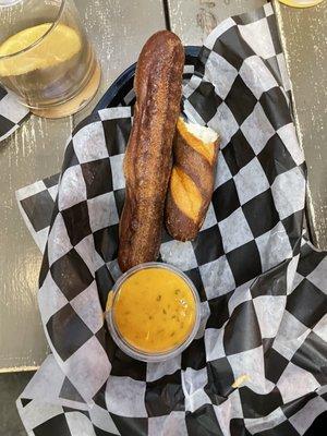 pretzels and beer cheese