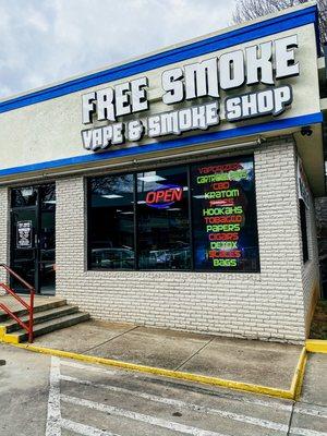 Storefront - Free Smoke Vape and Smoke Shop