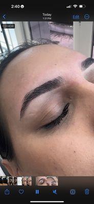 Eyebrows threading with define lines