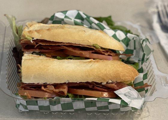 BLTA baguette