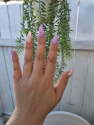 Violet color, stilletto shape with daisies.