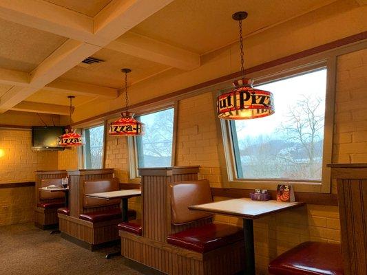 Old school Pizza Hut lights.