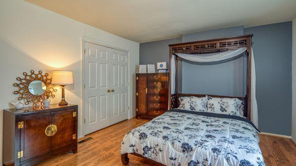 Spacious closet in bedroom