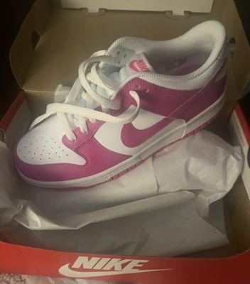 Nike Dunks #sneakerhead #pinkandwhite