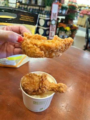 Fried chicken tender and fried chicken leg