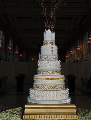 Wdding cake at Union Station KC