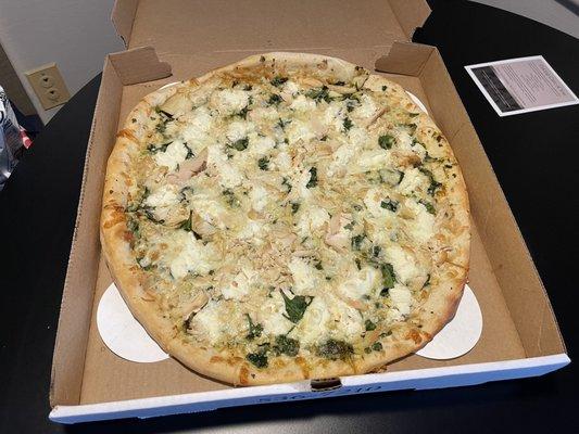 The White Stone Spinach - added Pesto base & roasted chicken! A+!!