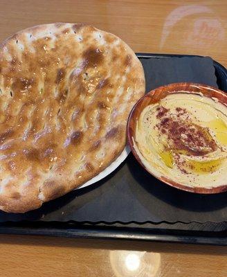 Naan and Hummus