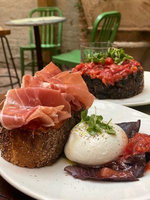 Burrata "black truffle" with Prosciutto Parma 24 Months and home made bread