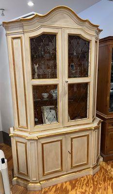 Italian Style Hutch