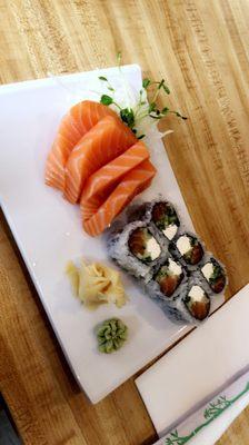 Salmon Philadelphia Roll