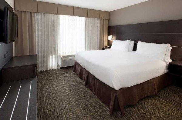 Holiday Inn Express & Suites East Wichita I-35 Andover, an IHG Hotel