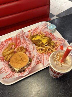 Chili Cheese Fries, Pumpkin Pie Shake, Onion Rings, Jalapeo Pepper Jack Double