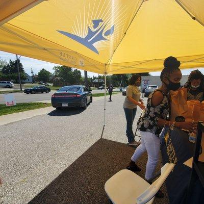 Food drive staff gave away 4000 pounds of food