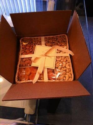 3.5lb Nut Basket Delivery (next day! on Christmas eve!)