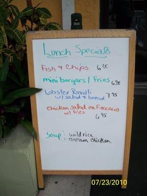 lunch specials (more on main menu)