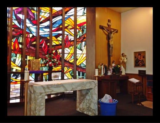 Side altar w tabernacle