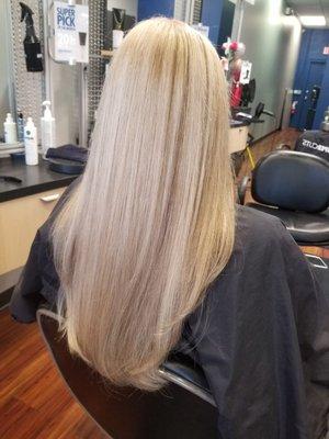 Root touch up, highlight + lowlight combination. Trim and blowdry/style finish!