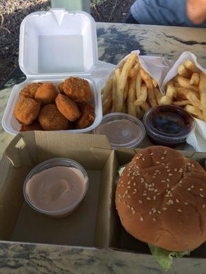 Chicken Nugget Combo & 1/4lbs Combo with drinks & Fry Sauce